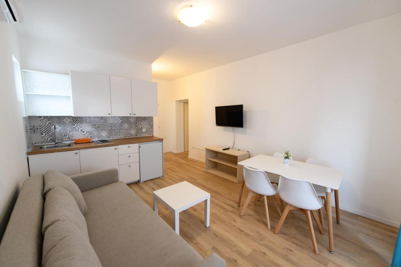 Cozy Beach Apartments Makarska Exterior foto