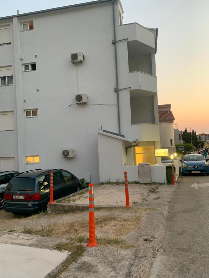 Cozy Beach Apartments Makarska Exterior foto
