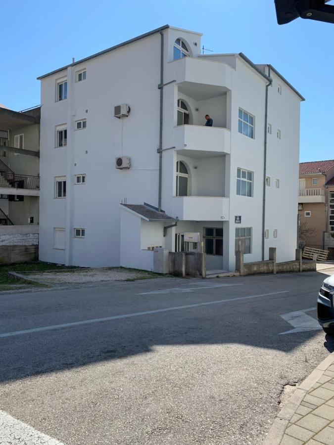 Cozy Beach Apartments Makarska Exterior foto